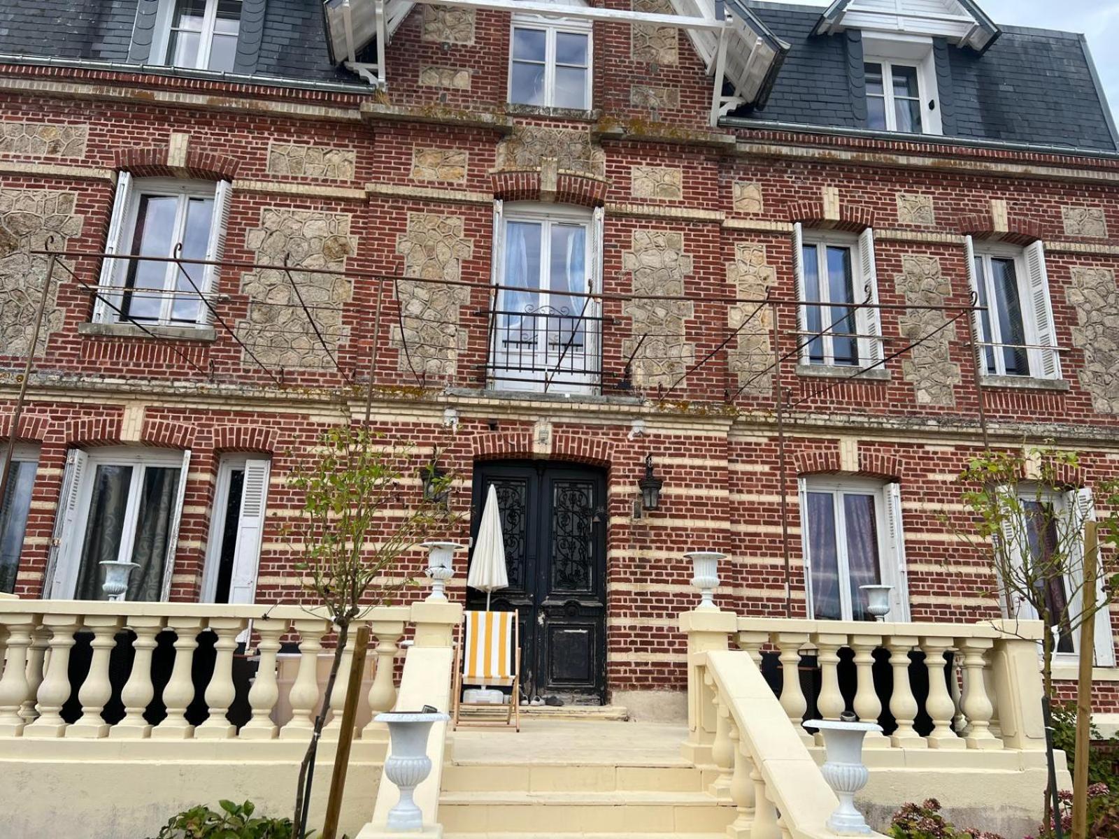Le Manoir De La Baronnie Villa Norrey-en-Auge Ngoại thất bức ảnh
